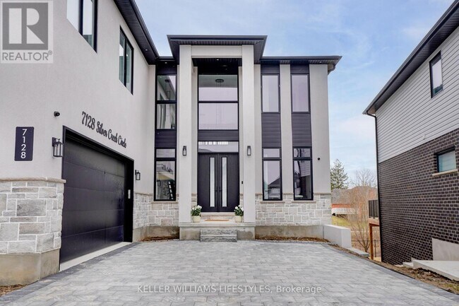 Photo du bâtiment - 7128 SIlver Creek Cir