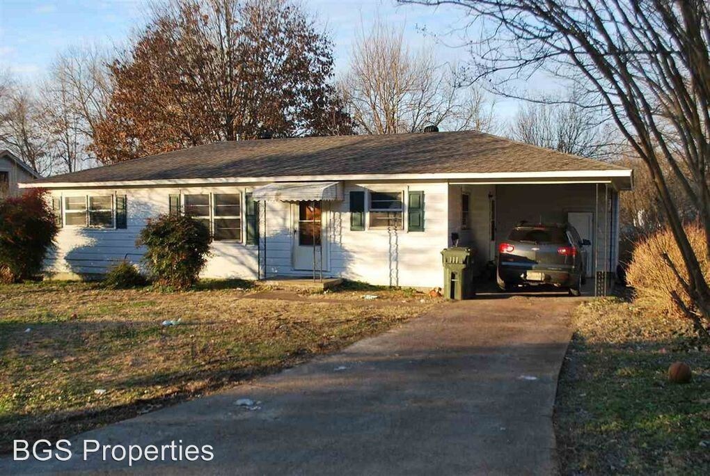 Primary Photo - 3 br, 1 bath House - 140 Peach St.