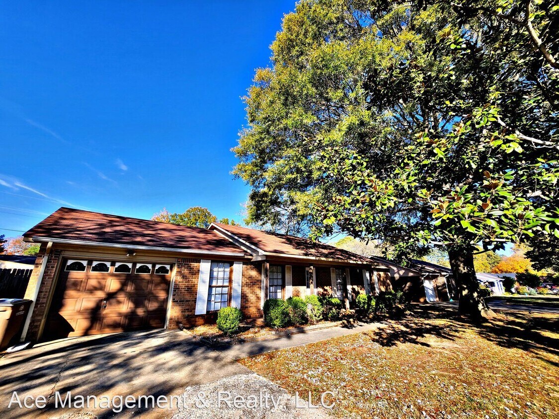 3 br, 2 bath House 1512 Marion St SW House Rental in Decatur, AL