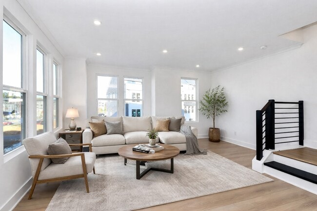 Photo - 5027 Duchess Dr Townhome