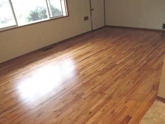 Building Photo - 110- ( P )