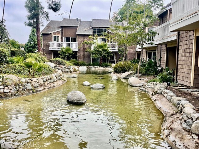 Foto principal - 12555 Euclid St