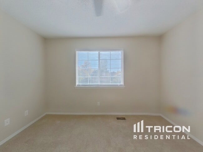 Building Photo - 6385 Nassau Ct