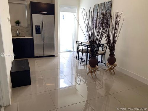 Foto del edificio - 10530 NW 63rd Terrace