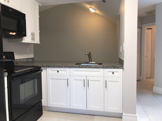 Building Photo - 13902 SW 91st Terrace