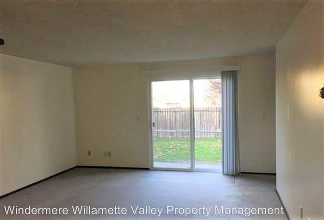 Building Photo - 2145 NW Highland Dr