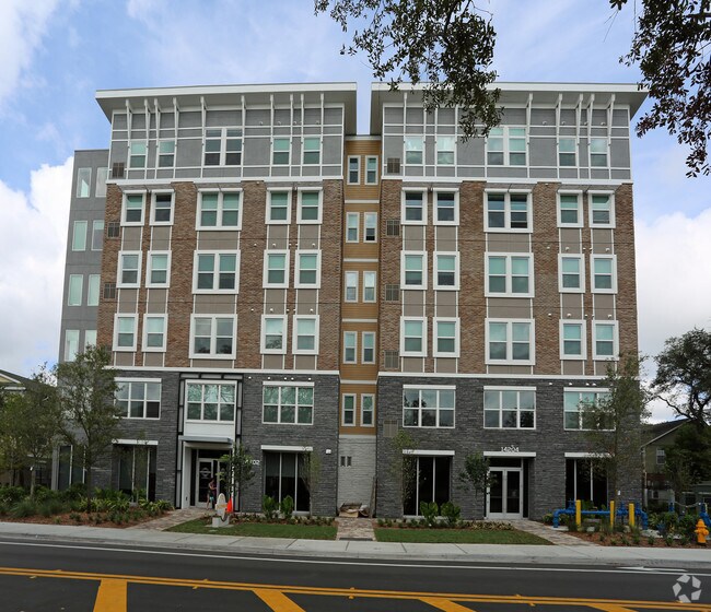 Lark on 42nd Apartments Tampa, FL