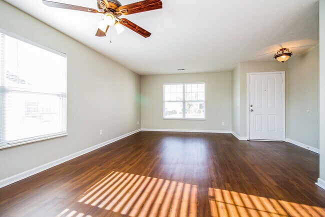 Foto del edificio - 902 Grand Oak Dr