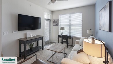 Building Photo - 14015 Univ Pass