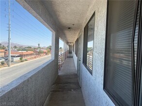 Building Photo - 1381 E University Ave.