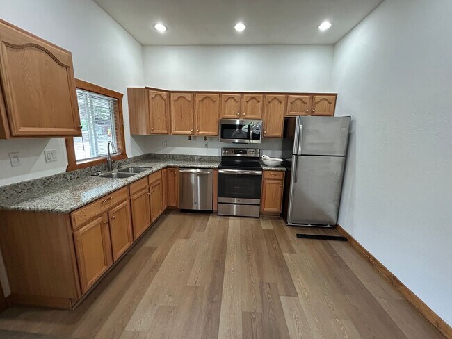 Foto del edificio - 7600 N Lake Blvd