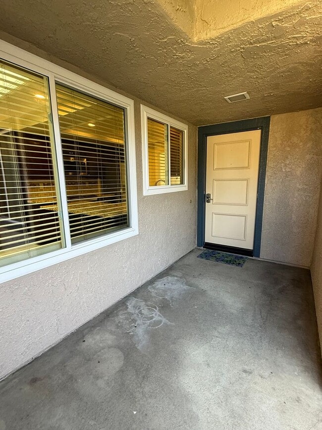 Building Photo - Beautiful Capri Home in Leisure Village