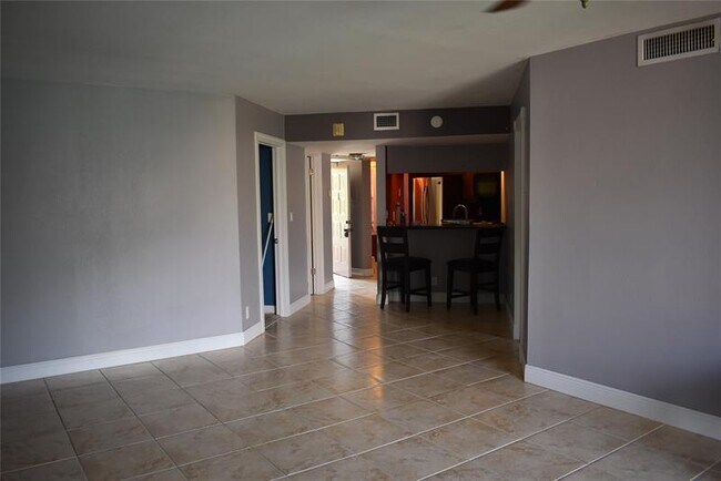Building Photo - 10401 W Broward Blvd