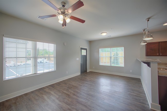 Photo - 1805 Shiloh Rd NW