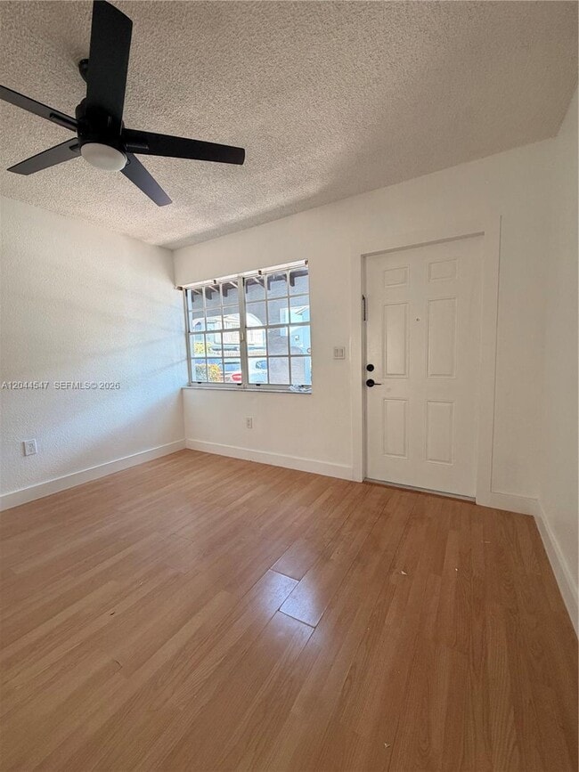 Foto del edificio - 7000 NW 173rd Dr