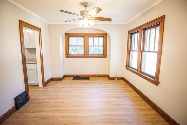 Building Photo - 2529 Greenbriar Rd