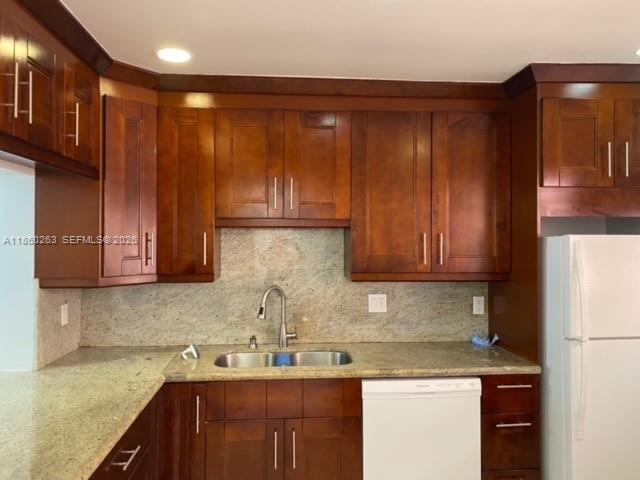 Foto del edificio - 215 SE 3rd Ave