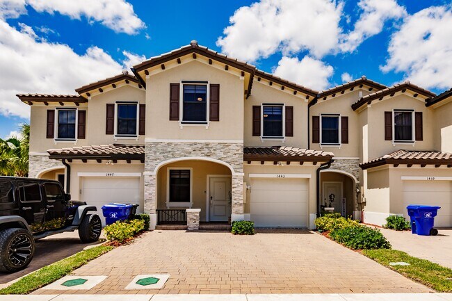 Foto del edificio - 1443 SW 54th Ter