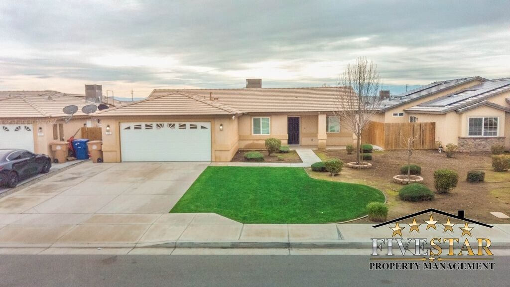 Primary Photo - 713 Salazar Ave