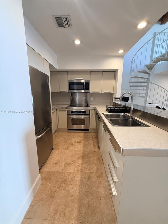 Foto del edificio - 15315 Loch Isle Dr W