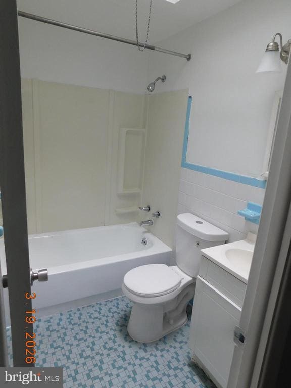 Building Photo - 2165 Benson St