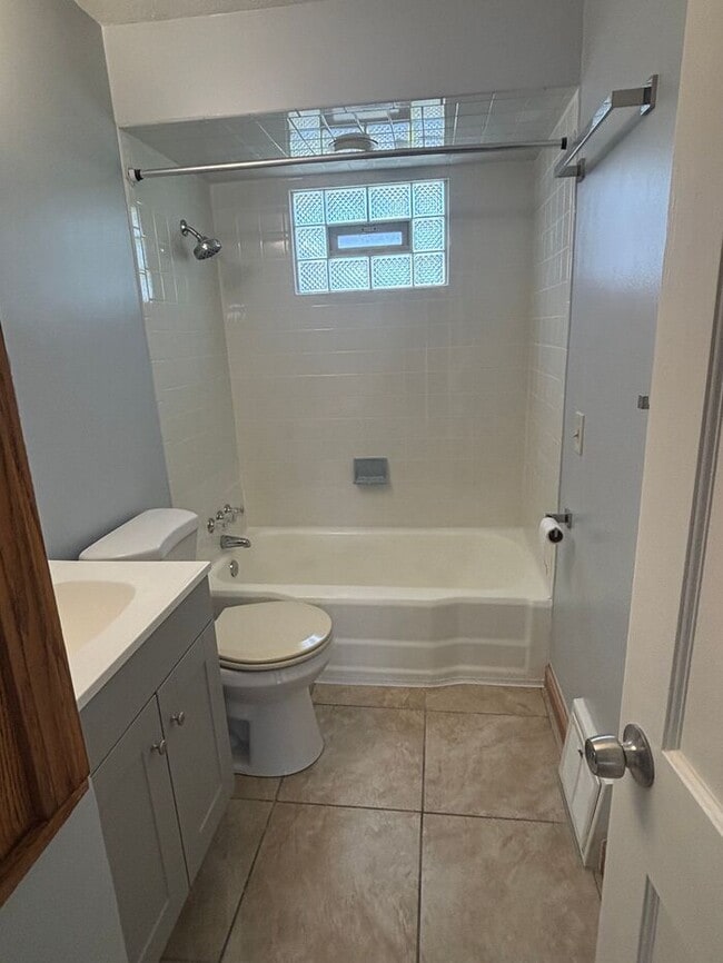 Building Photo - Charming 3 beds 1 bath in Maple Heights!