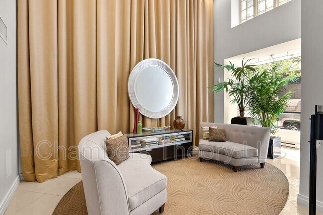 Foto del edificio - 915 E St NW