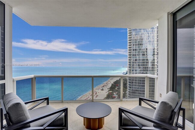 Building Photo - 18101 Collins Ave