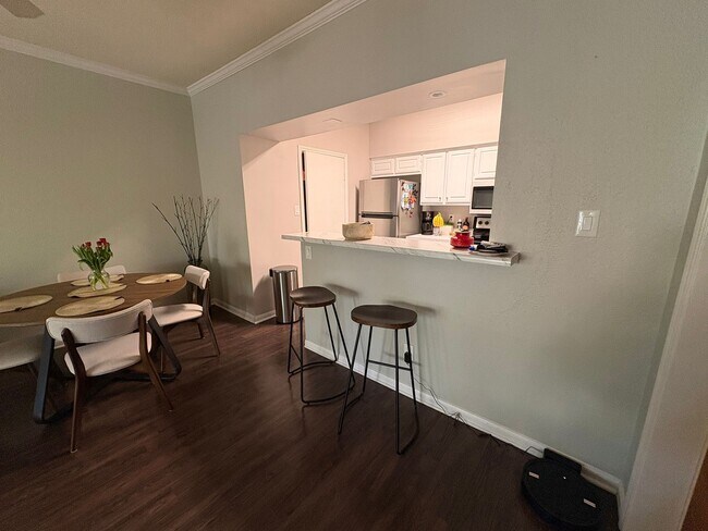 Foto del edificio - 2475 Underwood St