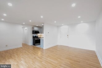 Building Photo - 1931 N Cleveland St