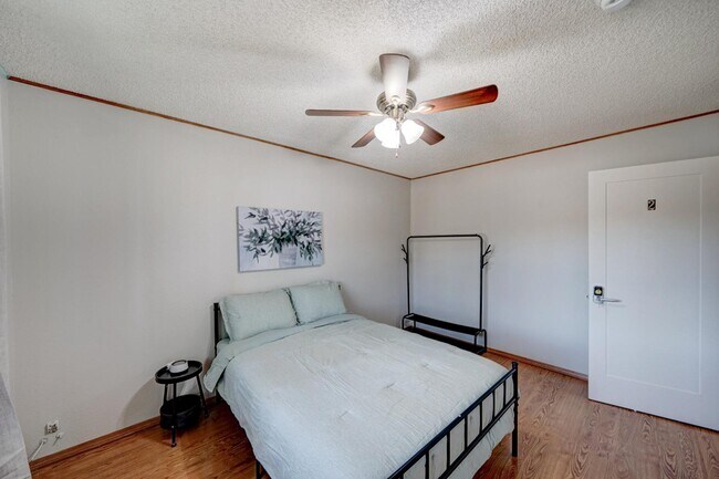 Foto del edificio - 5124 W Harmont Dr
