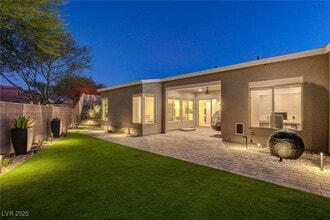 Building Photo - 2560 Bridle Oaks Ct