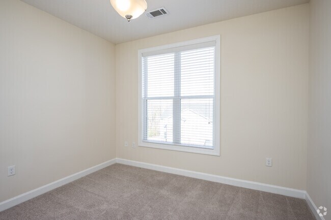 Bedroom - Groves at Berry Creek