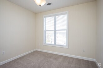 Bedroom - Groves at Berry Creek