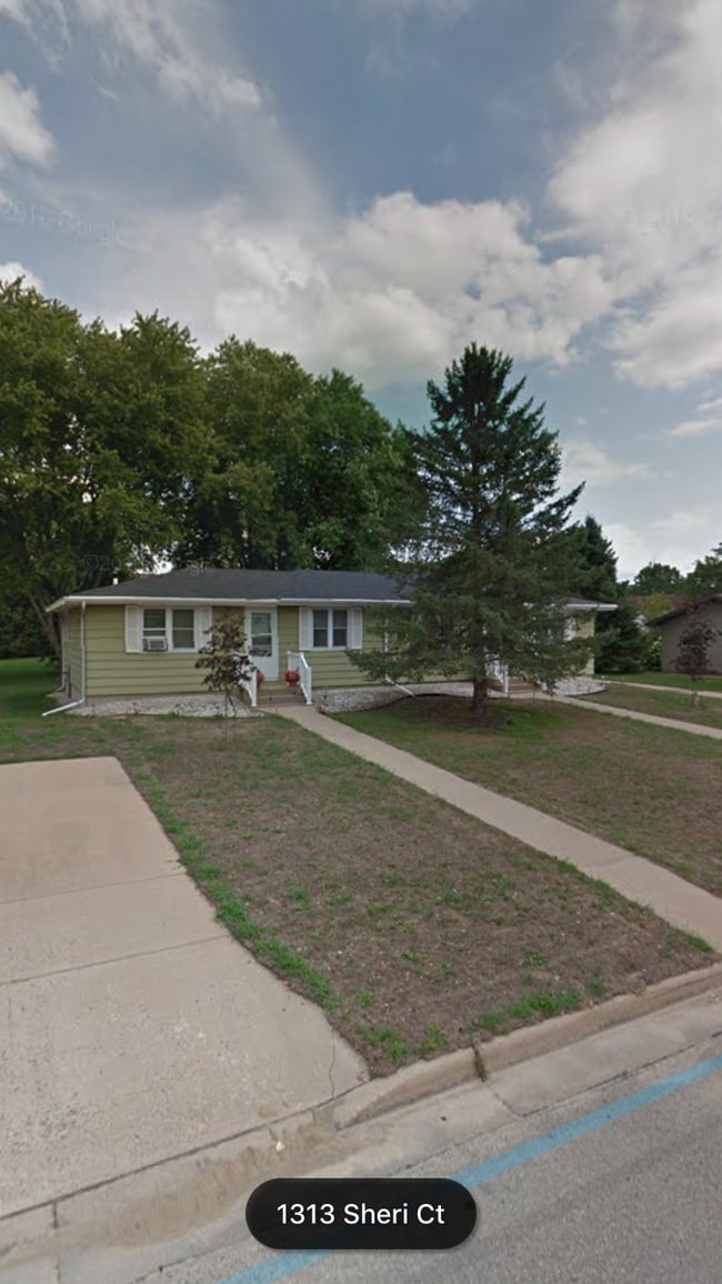 Building Photo - 1316 Sheri Ct