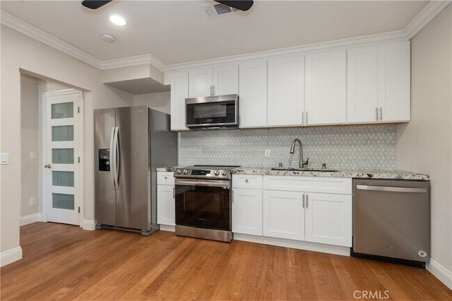 Foto del edificio - 25461 Cole St