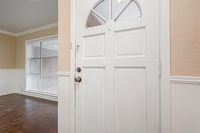 Foto del edificio - 7938 Hammerly Blvd