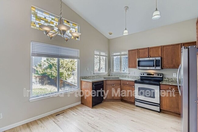 Foto del edificio - 9847 Sydney Ln