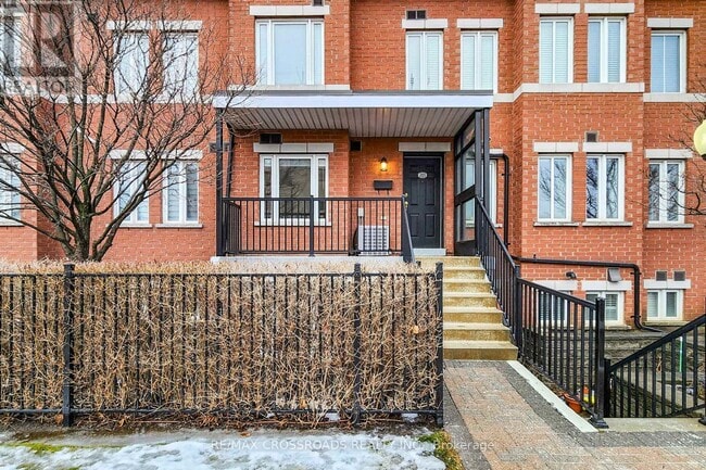 Building Photo - 308 John St.