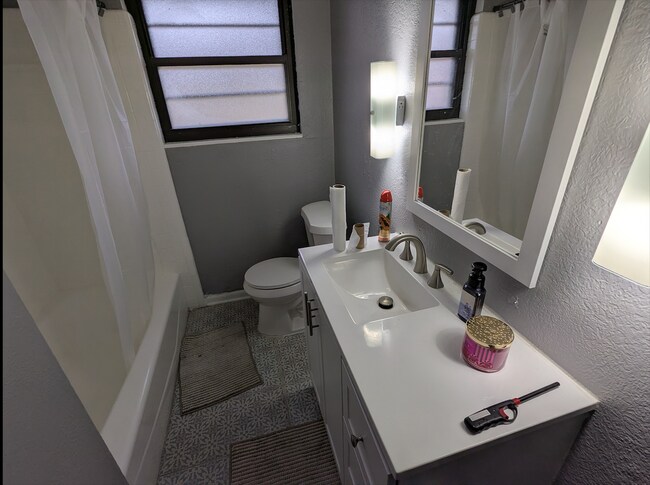 Foto del edificio - 8146 S Laredo Ave