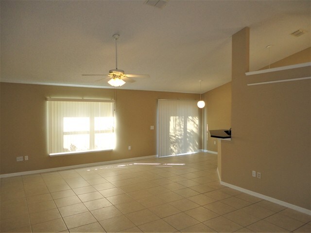 Foto del edificio - 3243 Scenic Woods Drive
