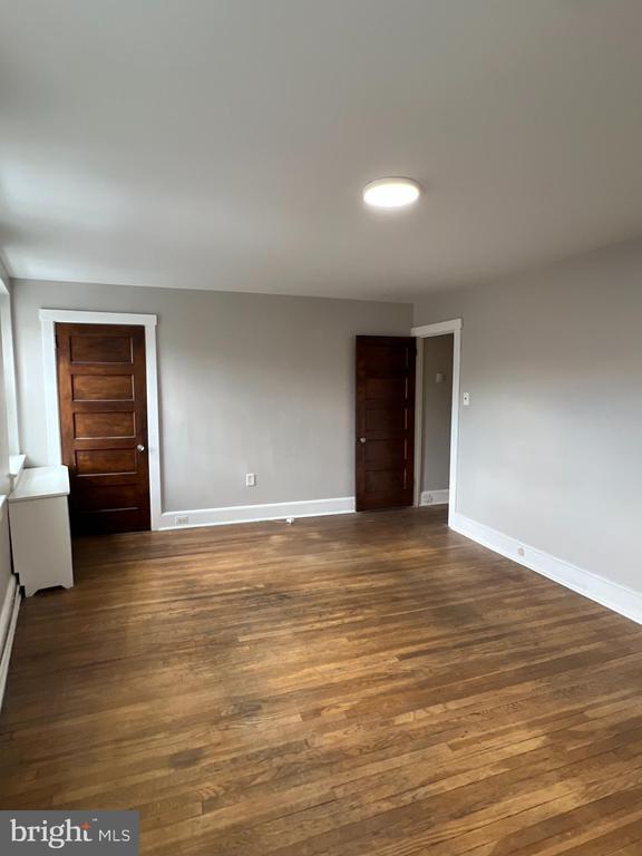 Foto del edificio - 243 Haverford Ave