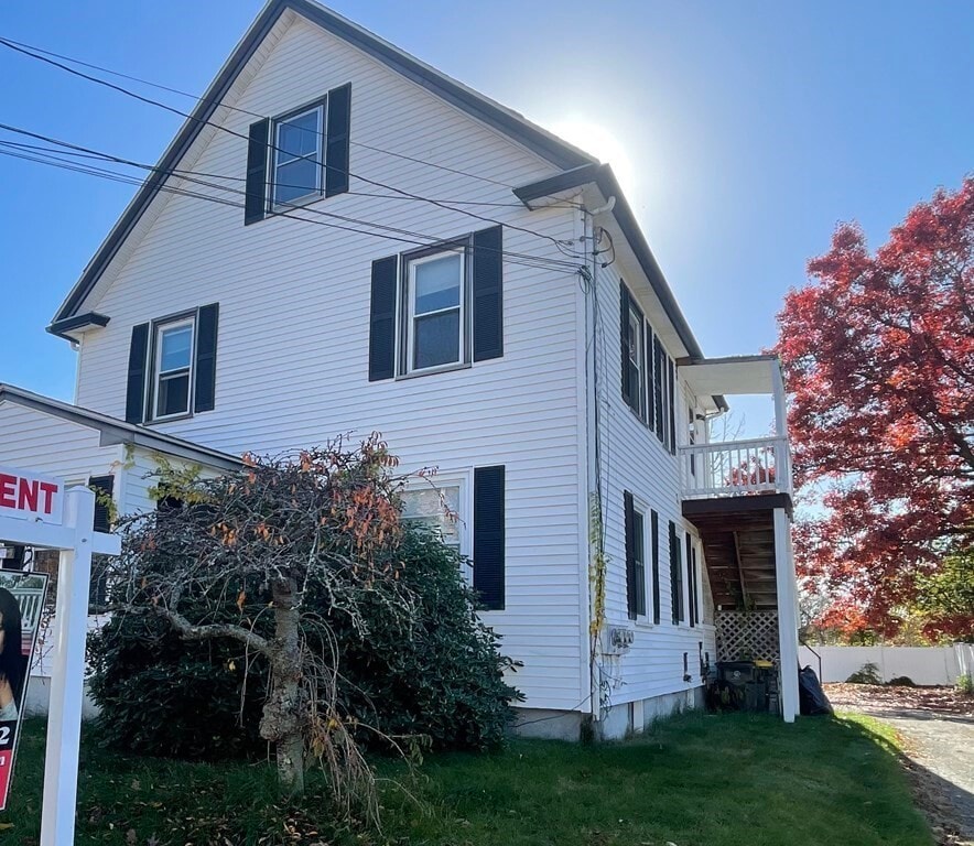 10 McCarthy St Unit 2, Franklin, MA 02038 Room for Rent in Franklin, MA