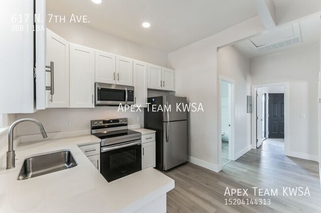 Building Photo - 617 N 7th Ave