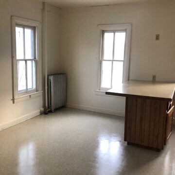 Foto del edificio - 1060 N Duke St