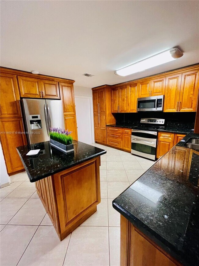 Foto del edificio - 8950 NW 189th Terrace