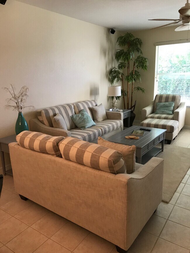 Foto del edificio - 9533 Roundstone Cir