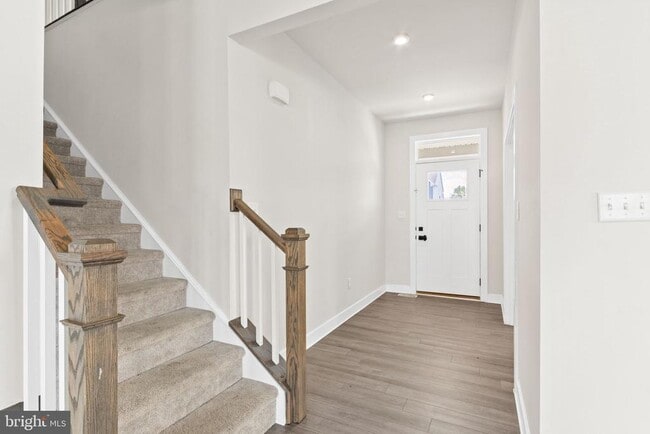 Building Photo - 105 Weston Dr