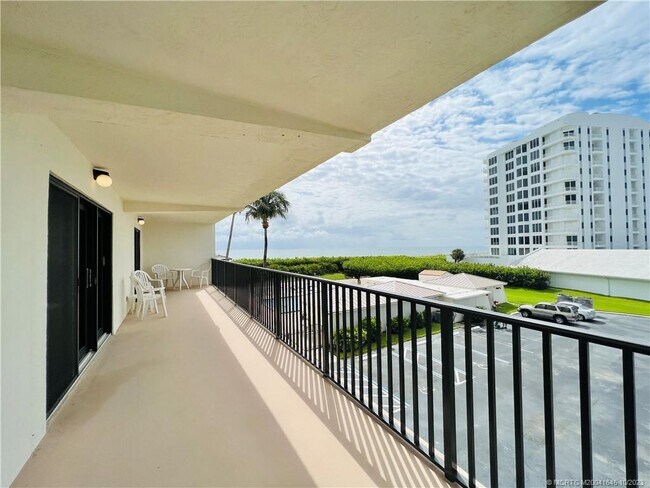 Foto del edificio - 10044 S Ocean Dr