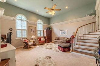 Building Photo - 313 Country Club Ln